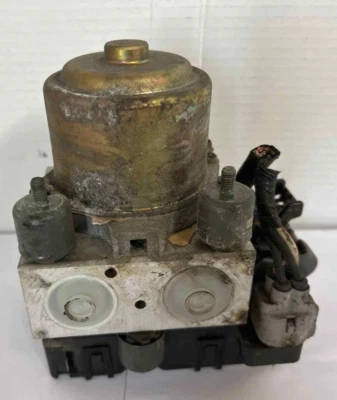 2002 - 2004 MITSUBISHI MONTERO SPORT Anti-Lock Brake Pump Module ABS 3.0L OEM - Image 1 of 4