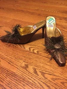 Timothy Hitsman Women's High Heel Shoes With Feathers Size 5 1/2 M Bronze - Picture 1 of 8