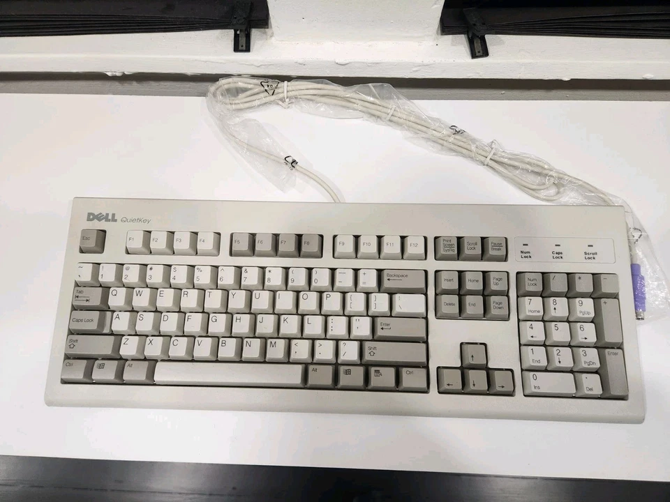Vintage New Dell Quietkey Keyboard RT7D5JTW PS/2 - Image 1 of 4