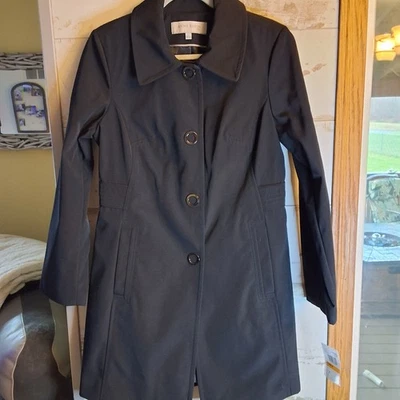 NUEVO CON ETIQUETAS - Anne Klein ~ Abrigo de lluvia/trinchera de poliéster negro para mujer talla pequeña Foto 1 de 4
