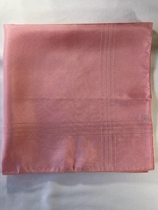 Pañuelo/pañuelo de bolsillo vintage grande de seda rosa helado - hecho en inglés - Imagen 1 de 4