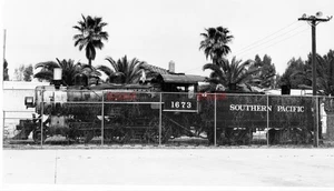 25FF106 (4) RP 1970 SOUTHERN PACIFIC RAILROAD 2-6-0 LOCO #1673 TUCSON AZ - Picture 1 of 5