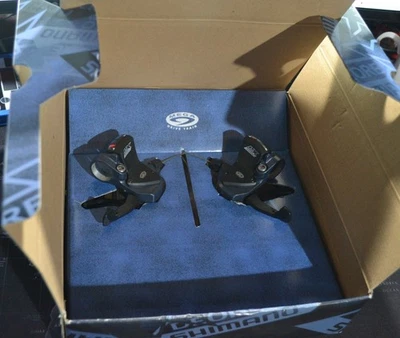 SHIMANO DEORE LX SHIFTERS SL-M570 9sp NOS R/L/CBL - Image 1 of 4