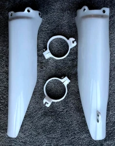 CUBIERTAS DESLIZANTES HORQUILLA INFERIOR UFO BLANCO SUZUKI RMZ 250 2004-2006 03935280 - Imagen 1 de 1