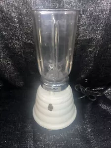 Frullatore vintage John's Osterizer bianco per alveare - modello 10 (senza coperchio) - Foto 1 di 2