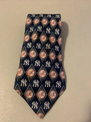 Corbata corbata de los Yankees de Nueva York por Eagle ropa para el cuello béisbol Nueva York 100 % seda perfecta Foto 1 de 4