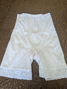 VTG Venus Cortland Foundations Corset Long Leg Girdle Open Crotch Lacy 5600 XL - Picture 1 of 10