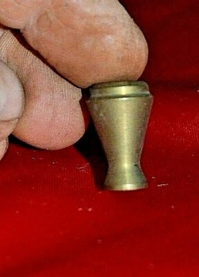 Ancien bouton de porte ou meuble en laiton à visser (N° 8) - Photo 1/3