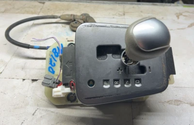 2009-13 SUBARU FORESTER Automatic Transmission Floor Gear Shift Shifter Assembly - Image 1 of 4