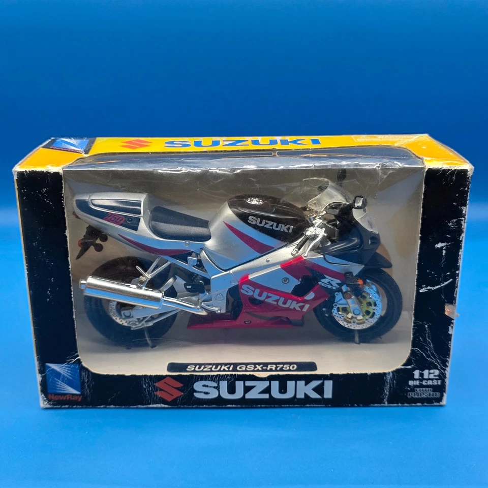 1/12 Scale SUZUKI GSX-R750 Diecast Motorcycle Miniature Car new - Image 1 of 4