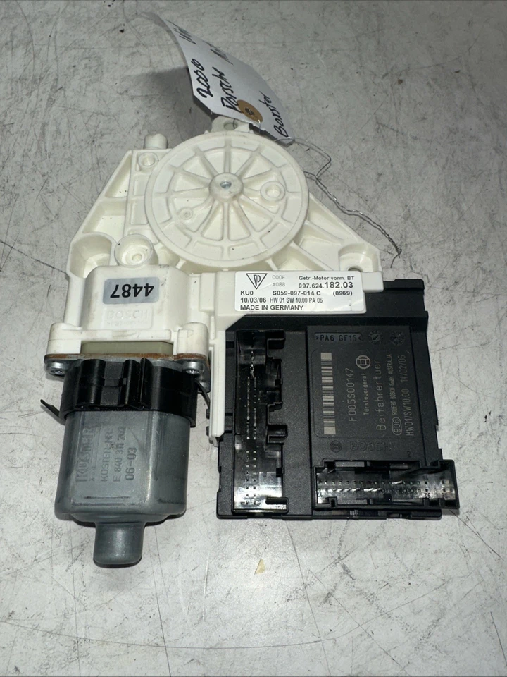 Двигатель стеклоподъемника правый для Porsche 911 Boxster Cayman 99762418203 от оригинального производителя б/у - Изображение 1 из 4