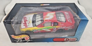 Terry Labonte #5 Kellogg's 1:24 Diecast NASCAR Hot Wheels Racing Deluxe - Picture 1 of 4