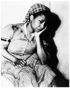 GONE WITH THE WIND great 8x10 still BUTTERFLY McQUEEN -- a068 - Picture 1 of 1