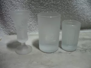JAGERMEISTER FROSTED SHOT LOTTO 3 BICCHIERI 2CL-4CL 1 TULIPANO 2CL E CILINDRO 2CL - Foto 1 di 5