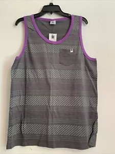 Nuevo con etiquetas tanque para hombre DC talla L gris/púrpura rayas al por menor: $18 (MW-174 (x3)) - Imagen 1 de 5