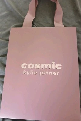 KYLIE COSMETICS Kylie Jenner Gift Bag