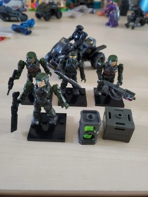 Mega Bloks Halo - Unsc Elephant Troop Carrier Minifigures Only. - Image 1 of 4