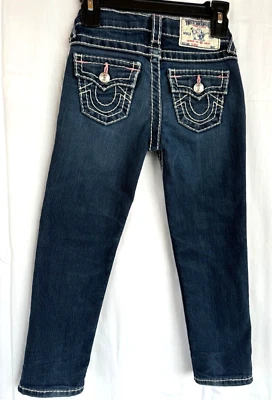 True Religion lavado oscuro con costuras rosas, cintura ajustable, jean grueso niñas 5 Foto 1 de 4