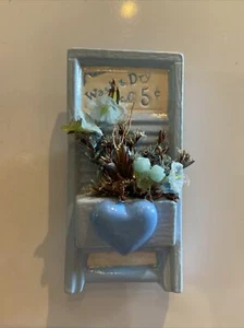 Country Kitchen Washboard/Light Blue ceramic fridge magnet - Imagen 1 de 5
