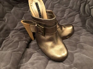 Shelli Segal Laundry Leather Gold Mules Clogs Wood Size 9.5 EUC - Picture 1 of 9