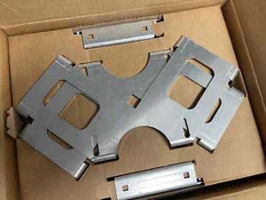RF Armor 4 Way Pole Mount For Ubiquiti AirMax & Titanium Mimo Sectors - Afbeelding 1 van 4