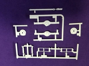 56 Ford FOOSE FD-100 REAR AXLE / SUSPENSION from Revell 1:25 Model Kit 1956 F100 - Picture 1 of 9