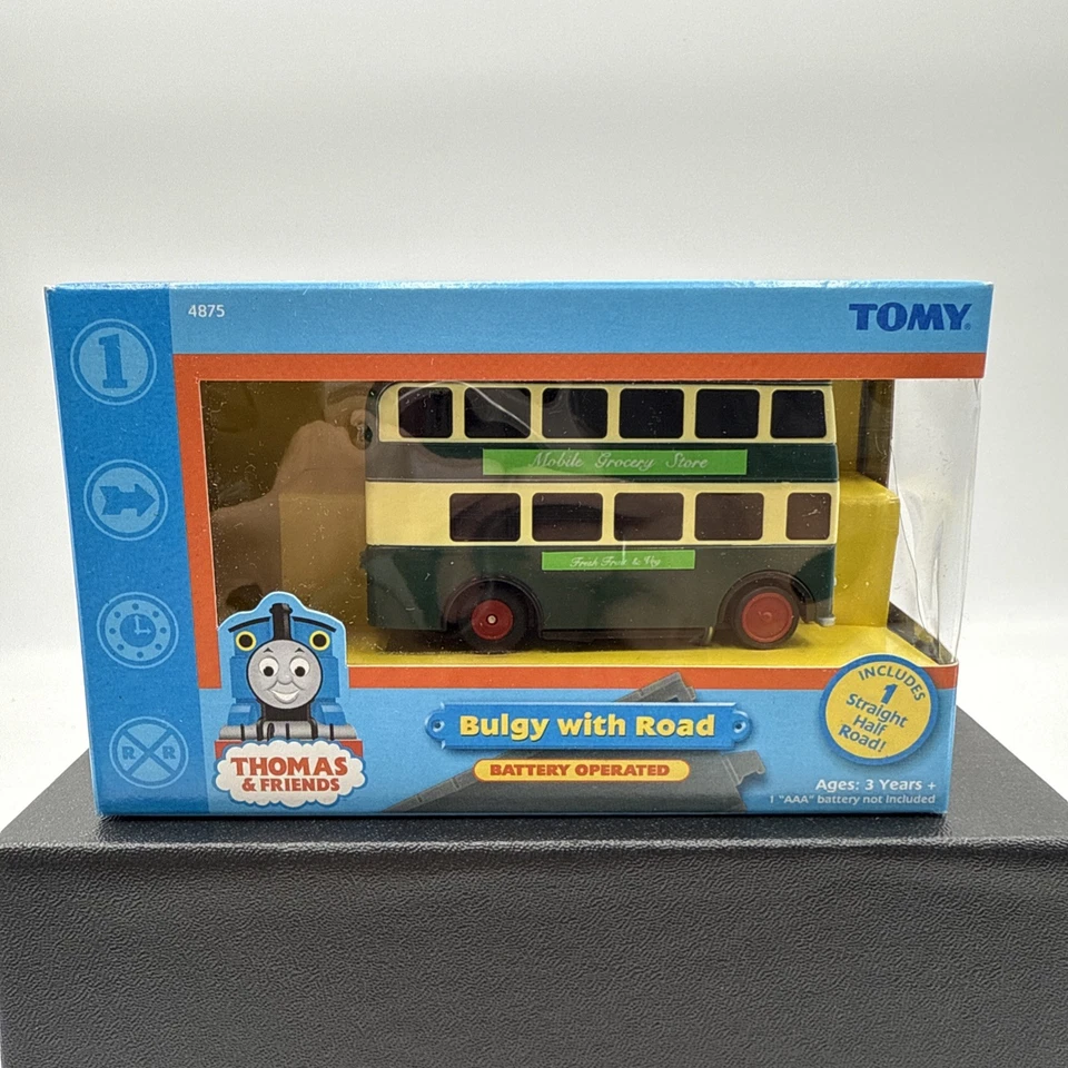 4875 TOMY 2005 Thomas & Friends Battery Operated Bus Green BULGY With Road -New
