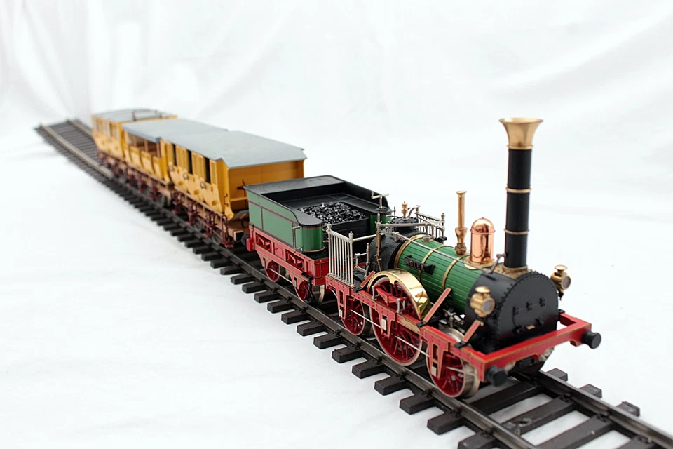 Märklin Spur 1 5751 Jubiläums-Zugset “Adler” mit 3 Wagen und Figuren in der OVP - Bild 1 von 4