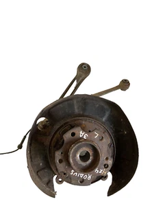 Buje trasero izquierdo Ssangyong Rodius 4x4!!! genuino 4x4 270 xdi 2008 - Imagen 1 de 12