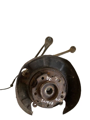 Buje trasero izquierdo Ssangyong Rodius 4x4!!! genuino 4x4 270 xdi 2008 - Imagen 1 de 4