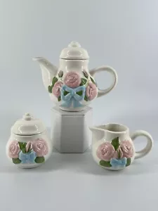 Vtg Small Ceramic Pink Rose Flower Blue Bow Tea Pot Sugar Creamer Set - Picture 1 of 10