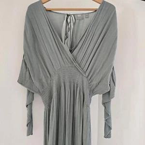 ASOS Maxi Dress Long Sleeve Cottagecore/Prarie/Boho/Flowy/Easter/Tiered 12 - Picture 1 of 9
