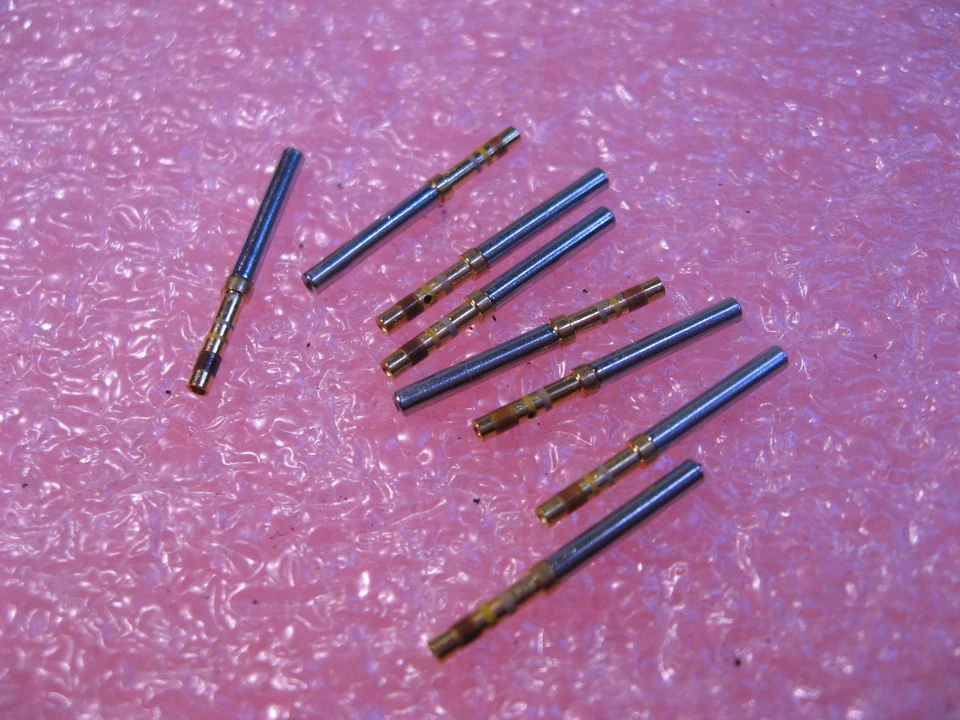 Cañón 031-1113-008 Pin de Crimpado Conector MIL Selectivo Chapado en Oro - Nuevo de Lote Antiguo Cantidad 8 Foto 1 de 1