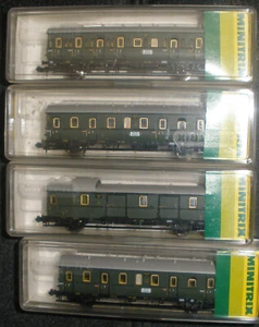 4 Personenwagen MINITRIX - Bild 1 von 5