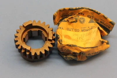 NOS Yamaha 1972 DT2 RT2 173 DT3 RT3 5th Wheel Gear 291-17251-10-00 - Image 1 of 4