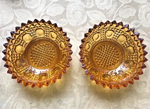 PAIR OF PRETTY VINTAGE AMBER GLASS BOWLS 13.5 DIAMETER AT THE RIM VERY INTRICATE - Picture 1 of 6