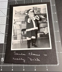 40s Santa Claus IS REALLY DICK ! Costume Man Office Party Vintage Snapshot PHOTO - Picture 1 of 4