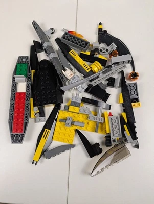 Lego Super Heroes: Arctic Batman vs. Mr. Freeze: Aquaman on Ice Set 76000 - Image 1 of 3