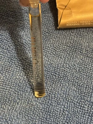 Guerlain Rose Barbare Eau De Parfum 3,8 ml/,13 oz Foto 1 de 4