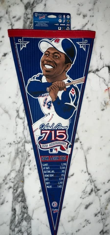 HANK AARON 715 HOME RUN VERTICAL PENNANT Cover