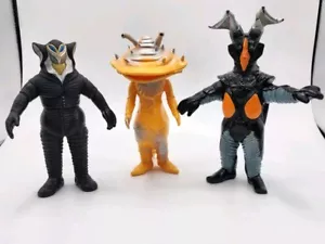Vintage 1983 Ultraman Zetton Kanegon Mephilas 6" Soft Vinyl Figure Lot 3 BANDAI - Picture 1 of 15
