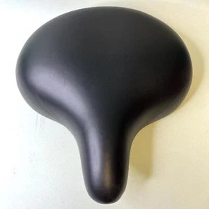 Life Fitness Wide Upright Bike Seat - Picture 1 of 8