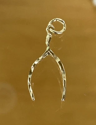 14k Yellow Gold Wishbone Charm 0.92 Gram Weight - Image 1 of 4