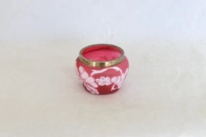 RARE ANTIQUE WEBB CRANBERRY CAMEO GLASS OPEN SALT CELLAR DIP SILVER METAL RIM - Picture 1 of 9