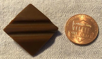 ONE Retro Square Shiny Chocolate Brown Plastic Shank Button 7/8" 22.3mm 9240 - Image 1 of 3