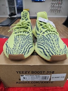 ADIDAS YEEZY BOOST 350 V2 " SEMI FROZEN YELLOW "  - Bild 1 von 5