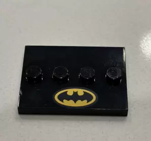 LEGO 3 x 4 Plate Tile 4 Studs in Center Batman Logo Minifigure Stand NEW RARE! - Picture 1 of 1