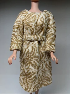 Vintage Barbie Modepuppe Mama Made Handmade Polyester Gold Metallic Kleid - Bild 1 von 2