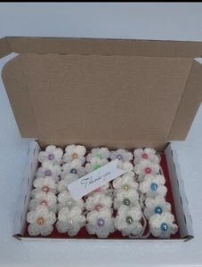CROCHET FLOWER X 25 ,NEW HANDMADE CROCHET FLOWERS IN CREAM WITH A COLOURED BEAD - Picture 1 of 2