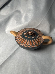 5”China Yixing zisha pottery Carved Ancient Tea Pot with Cricket On Top - Picture 1 of 10